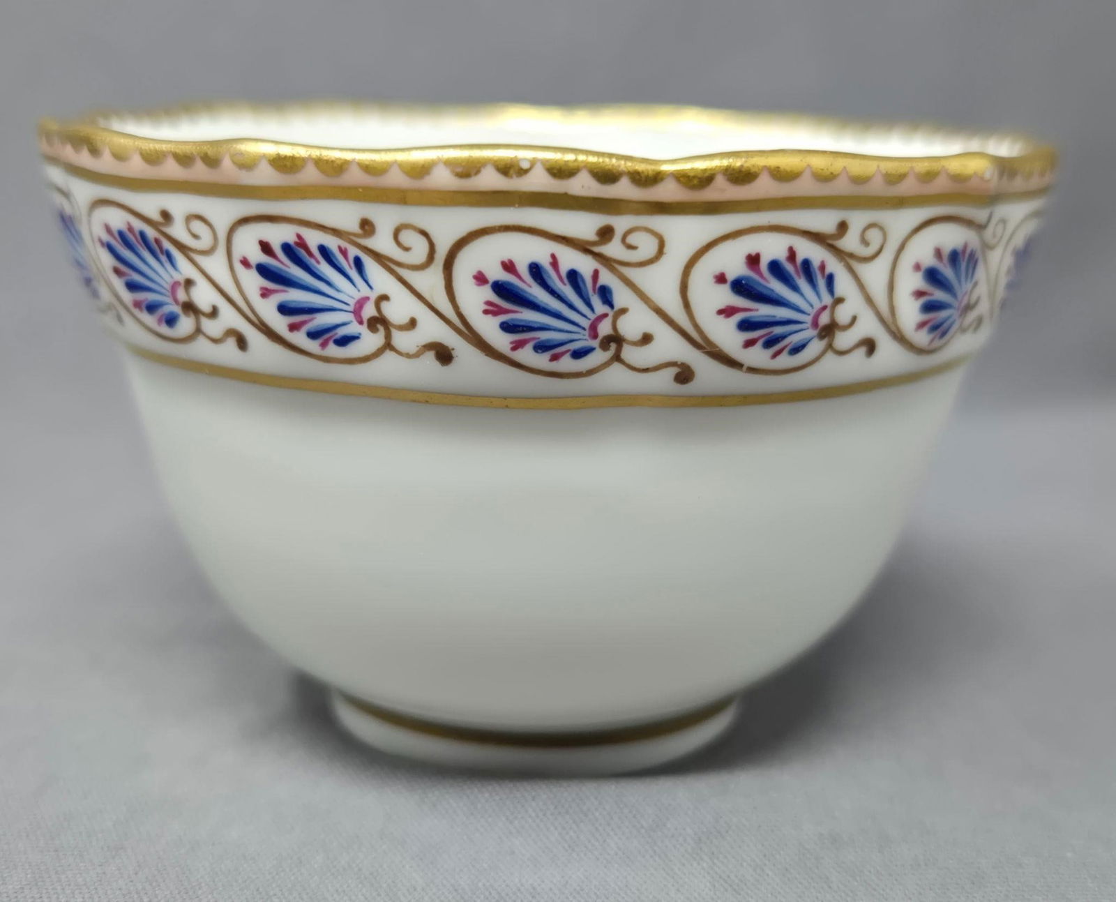 Old Derby Handless Cup Pattern 116 - 2