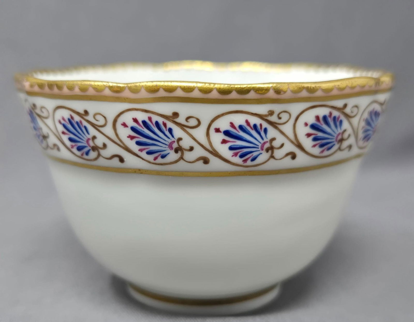 Old Derby Handless Cup Pattern 116 - 4