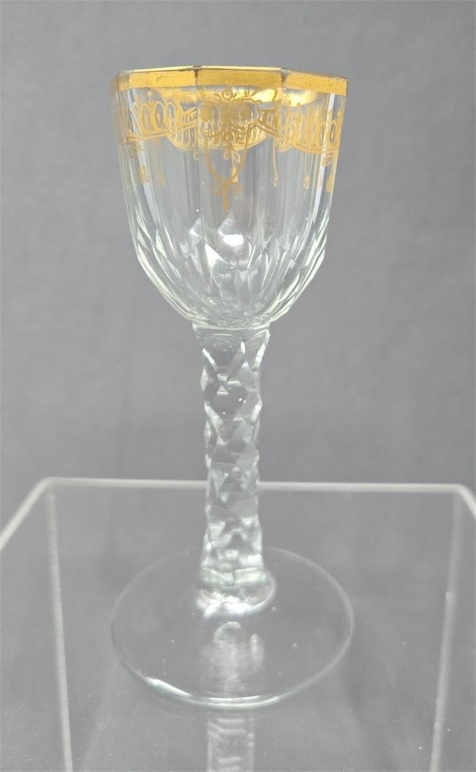 Continental Cut Stem and Gilt Design Wine Glass (1 of 14)
