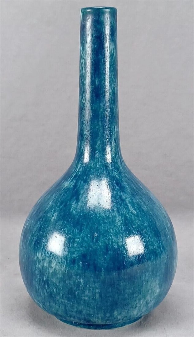 Hancock Morris Ware Blue Vase C. 1917-1923 (1 of 11)