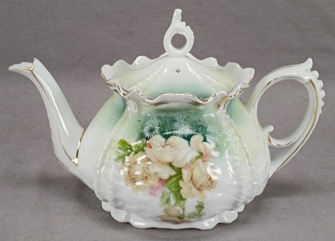 RS Prussia Yellow Roses Green White & Gold Teapot (1 of 11)