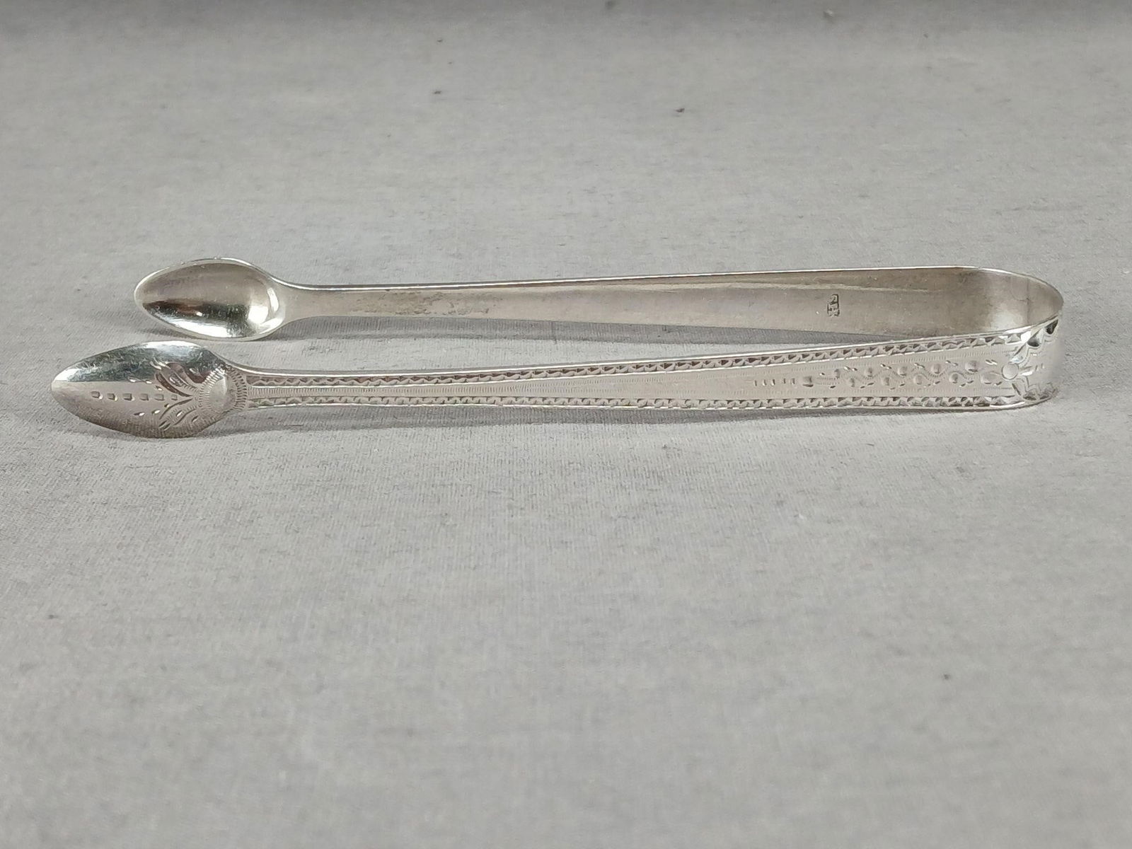 S Hougham London Sterling Sugar Tongs C.1795 (1 of 9)