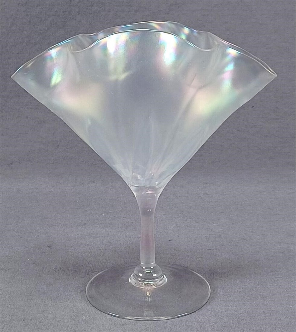 John Walsh Walsh Iridescent Fan Vase C. 1880-1910: Nice antique hand blown English iridescent fan shaped vase. Rough pontiled base. Attributed to John Walsh Walsh, Birmingham. Does not glow under a black light. Circa 1880 to 1910.Good