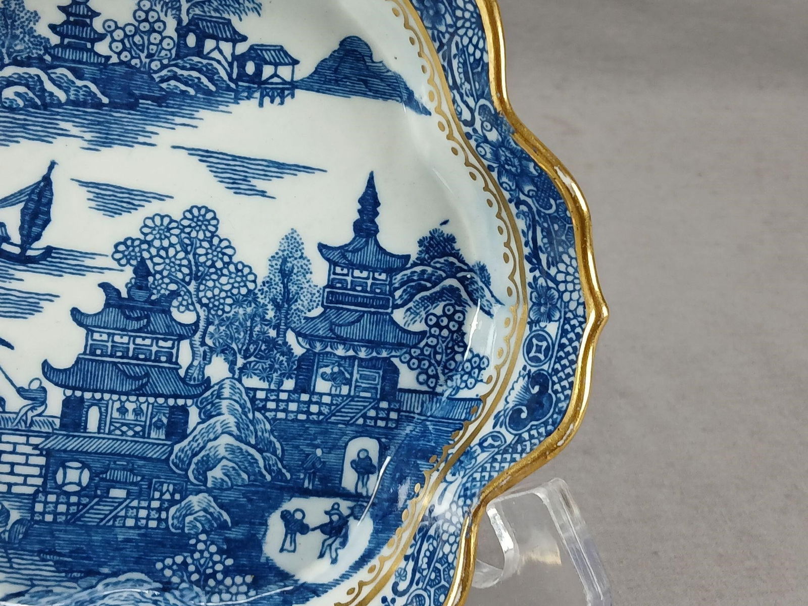 Caughley Temple Pattern Teapot Stand C.1775-1790 - 4