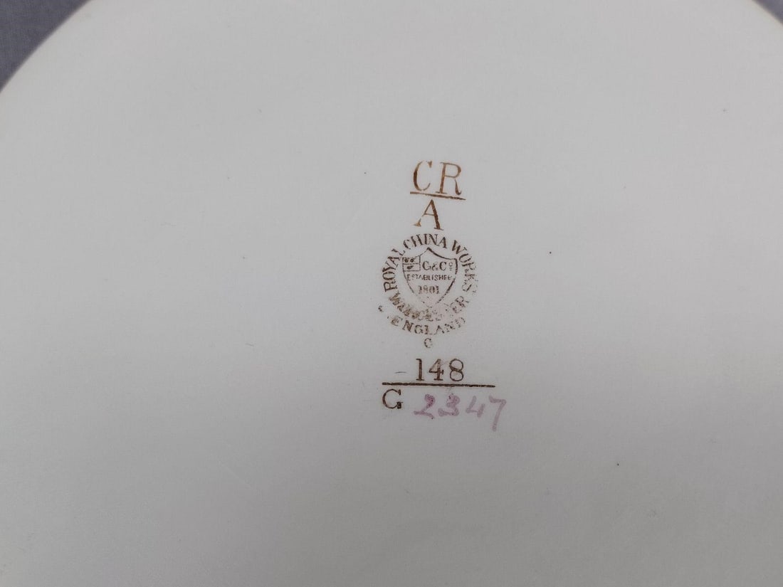 Grainger Worcester Green Man Scrollwork Powder Jar - 14