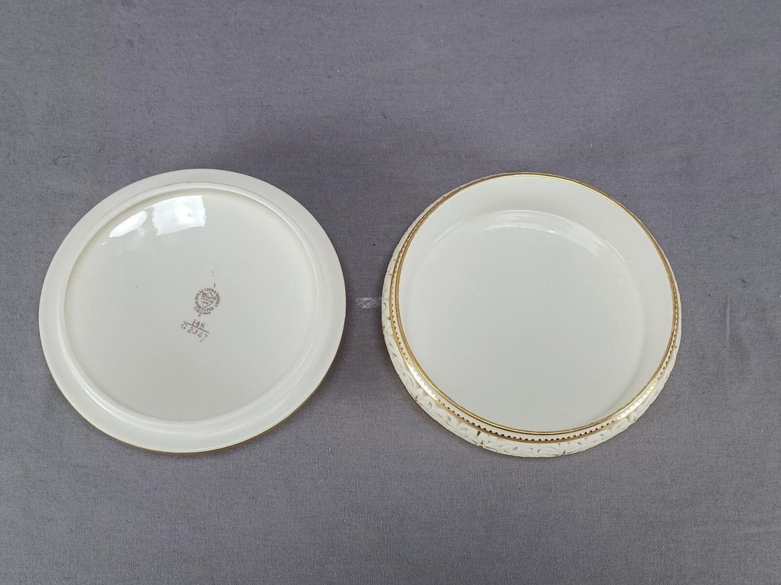 Grainger Worcester Green Man Scrollwork Powder Jar - 6