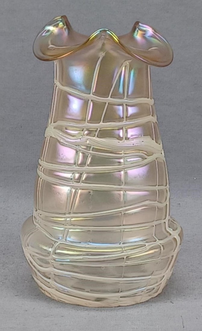 Kralik White Veined Art Nouveau Glass Vase: Bohemian Kralik White Veined Iridescent Art Nouveau Glass Vase C. 1900-1910Antique Bohemian Kralik clear iridescent glass vase with white veining. The glass is for the most part clear, but does seem t