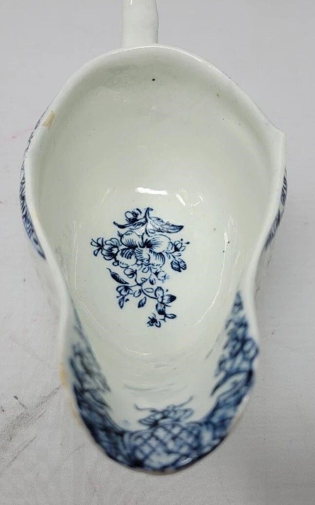 Lowestoft Pattern Molded Creamer c.1770 - 6