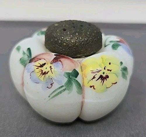 Mt Washington Tomato / Melon Salt Shaker Pansies (1 of 8)