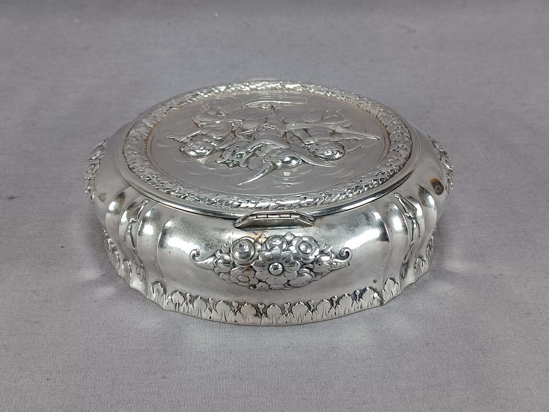 German 800 Silver Repousse Cherubs Large Box - 5