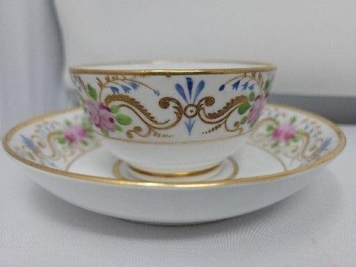 English Handpainted Handleless Cup & Saucer c.1820 (1 of 14)