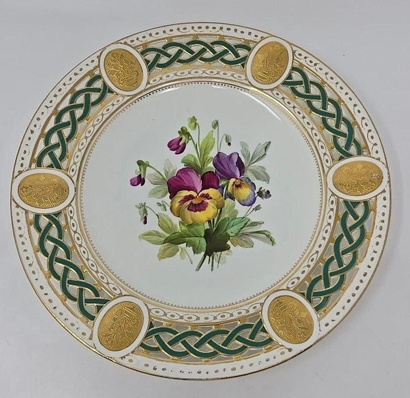 Minton Reticulated Plate Pansies A 7705 (1 of 18)