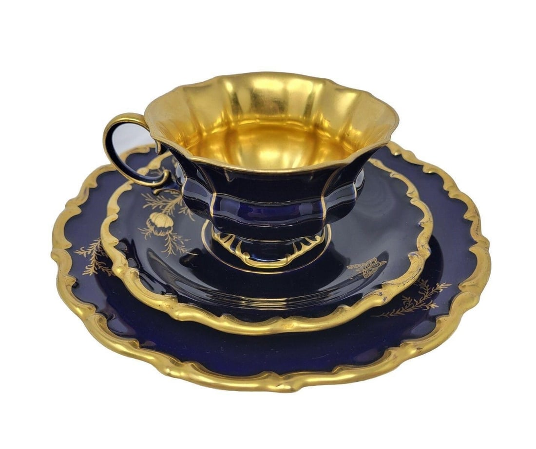 Lindner, Kueps Echt Kobalt Cup & Saucer Trio: Lindner Kobalt Echt Trio. Pattern 157. Measurements : Plate is 7 1/2 inches diameter, the saucer is 5 3/4 inches diameter, and the cup is 2 1/2 inches tall and 3 5/8 inches in diameter. Lovely floral