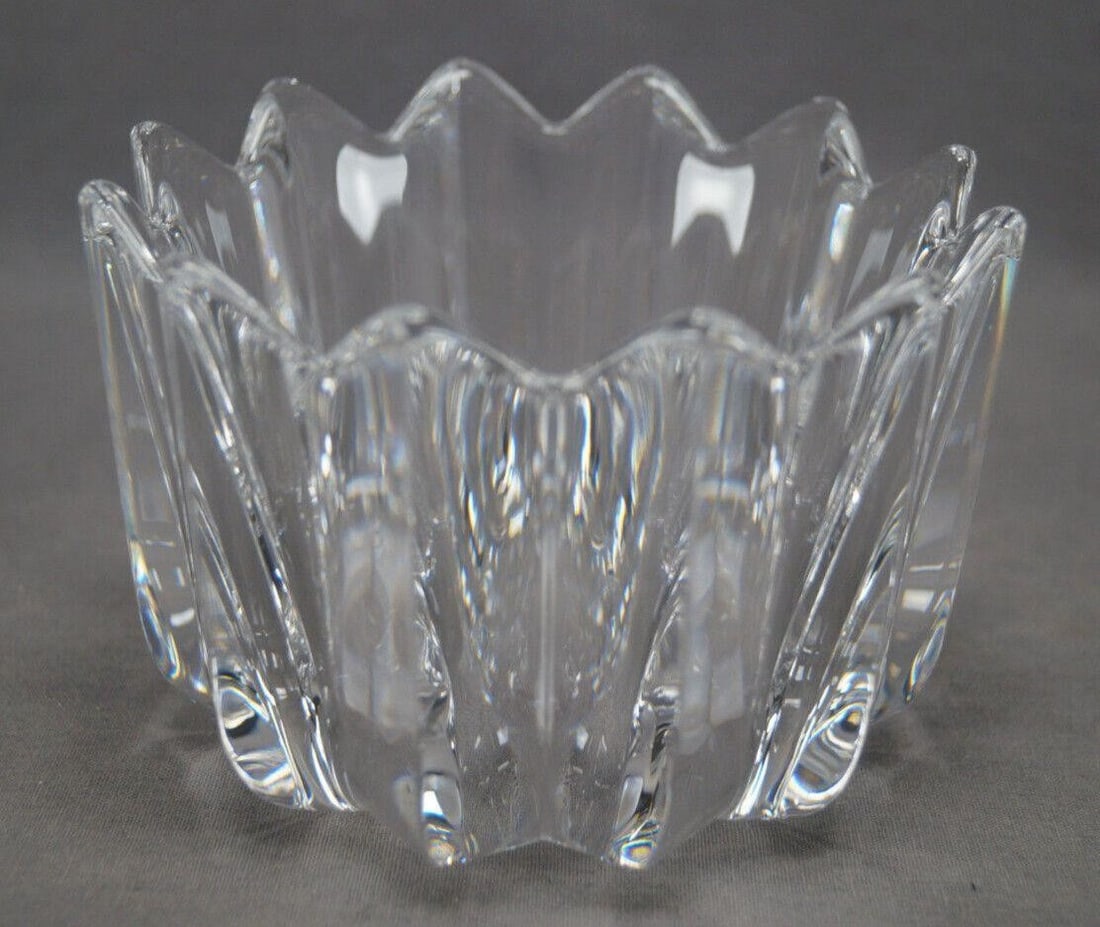 Signed Orrefors Swedish Crystal 3 1/4" Fleur Bowl (1 of 6)
