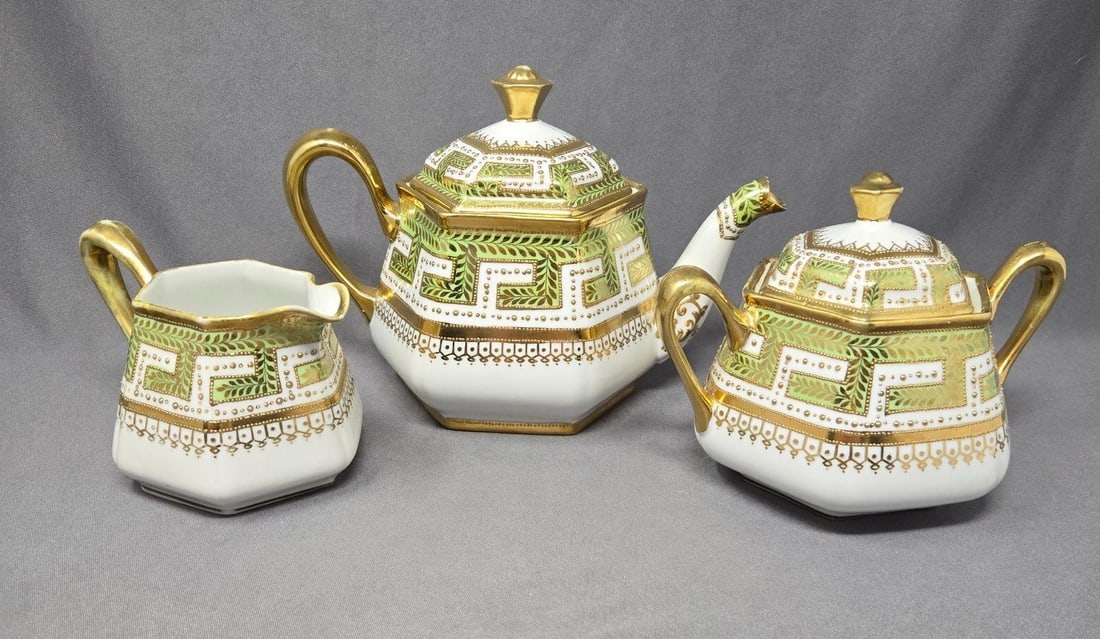 Nippon Royal Crockery Teapot, Sugar, Creamer (1 of 20)