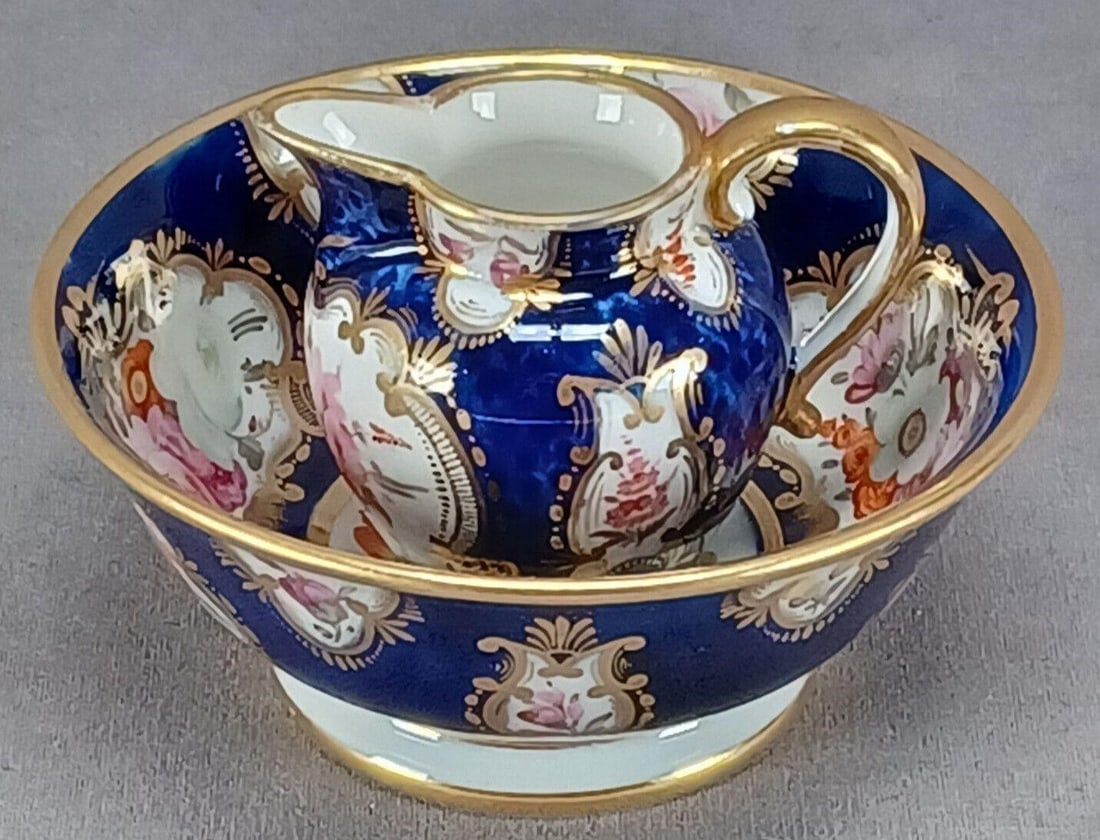 Coalport Cobalt & Gold Miniature Pitcher & Basin (1 of 16)