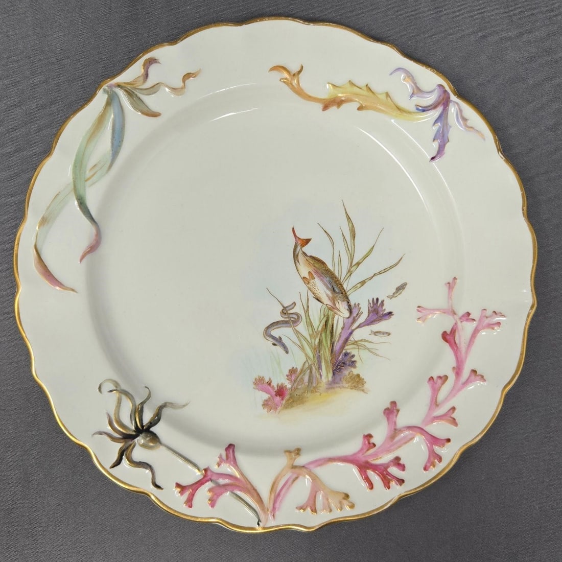 Royal Worcester Fish, Eel Molded Seaweed 9" Plate (1 of 11)