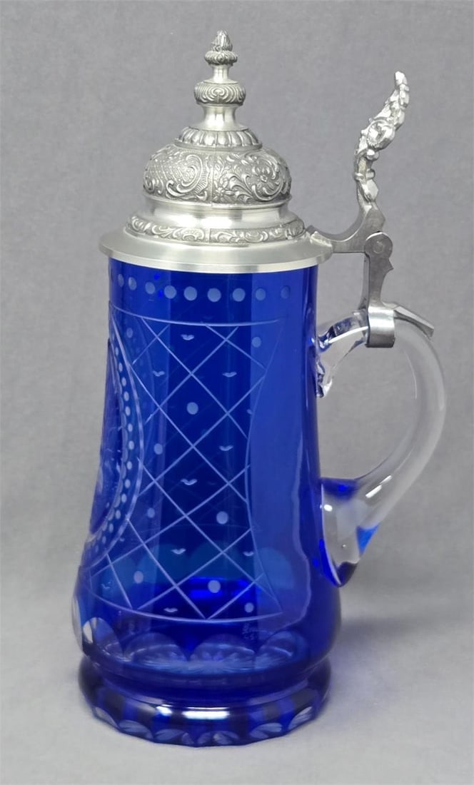 Signed Ludwigsthal Stein Etched Wolves - 5