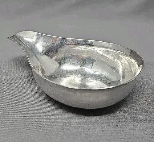Georgian Silver Pap Boat William Skeen c.1775: Georgian sterling silver pap boat / invalid feeder. It was made by William Skeen in 1775 in London. It measures approximately 4 1/4 by 2 1/2 inches and is 1 1/4 inches high. Excellent condition and go