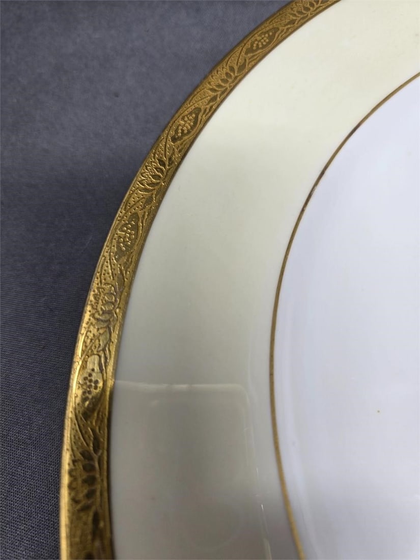 Set 12 Minton Dinner Plates Pattern H 2850 - 2