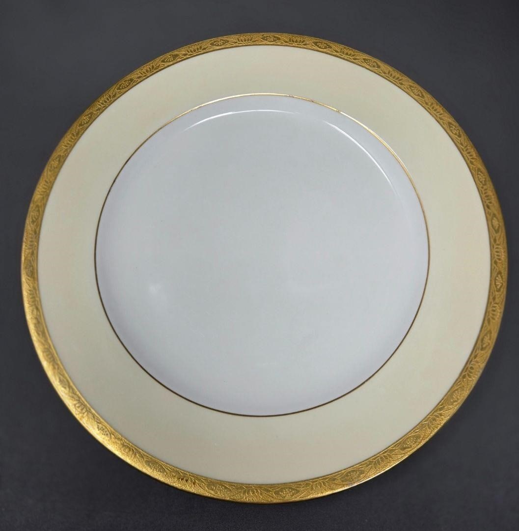 Set 12 Minton Dinner Plates Pattern H 2850 - 3