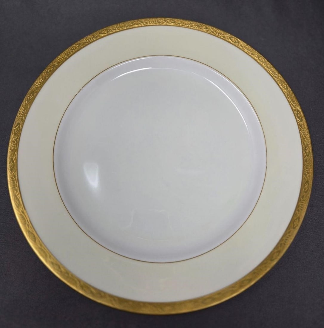 Set 12 Minton Dinner Plates Pattern H 2850 - 7