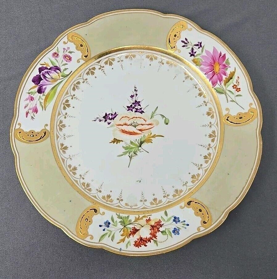 Chamberlain Worcester Floral Plate 8 1/2" C1816-40: Beautifully decorated Chamberlains Worcester hand painted plate. Measures approximately 8 1/2 inches diameter. There is crazing on front and back as shown, as well as some lines that may be hairline c