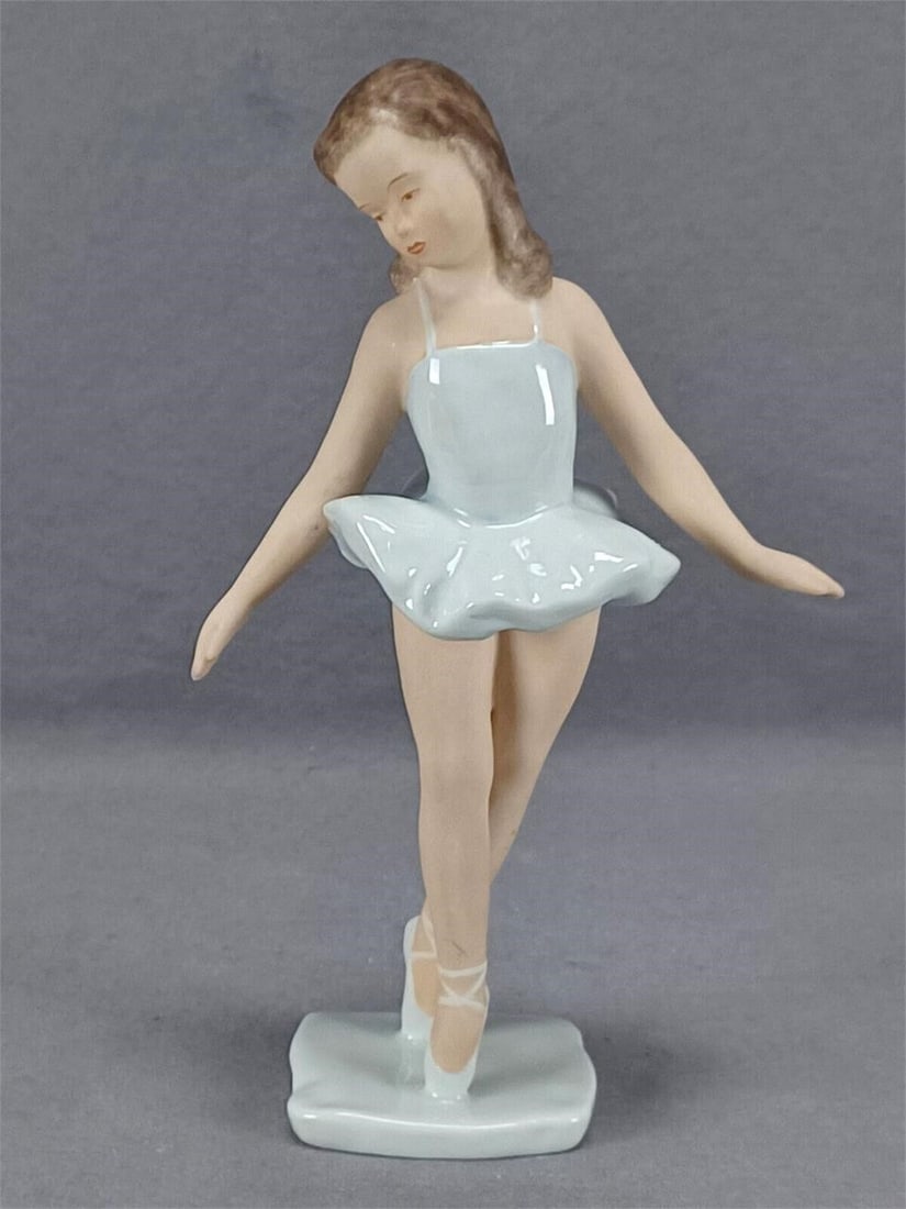 Wallendorf Germany Ballerina Figurine C1953-1962 (1 of 9)