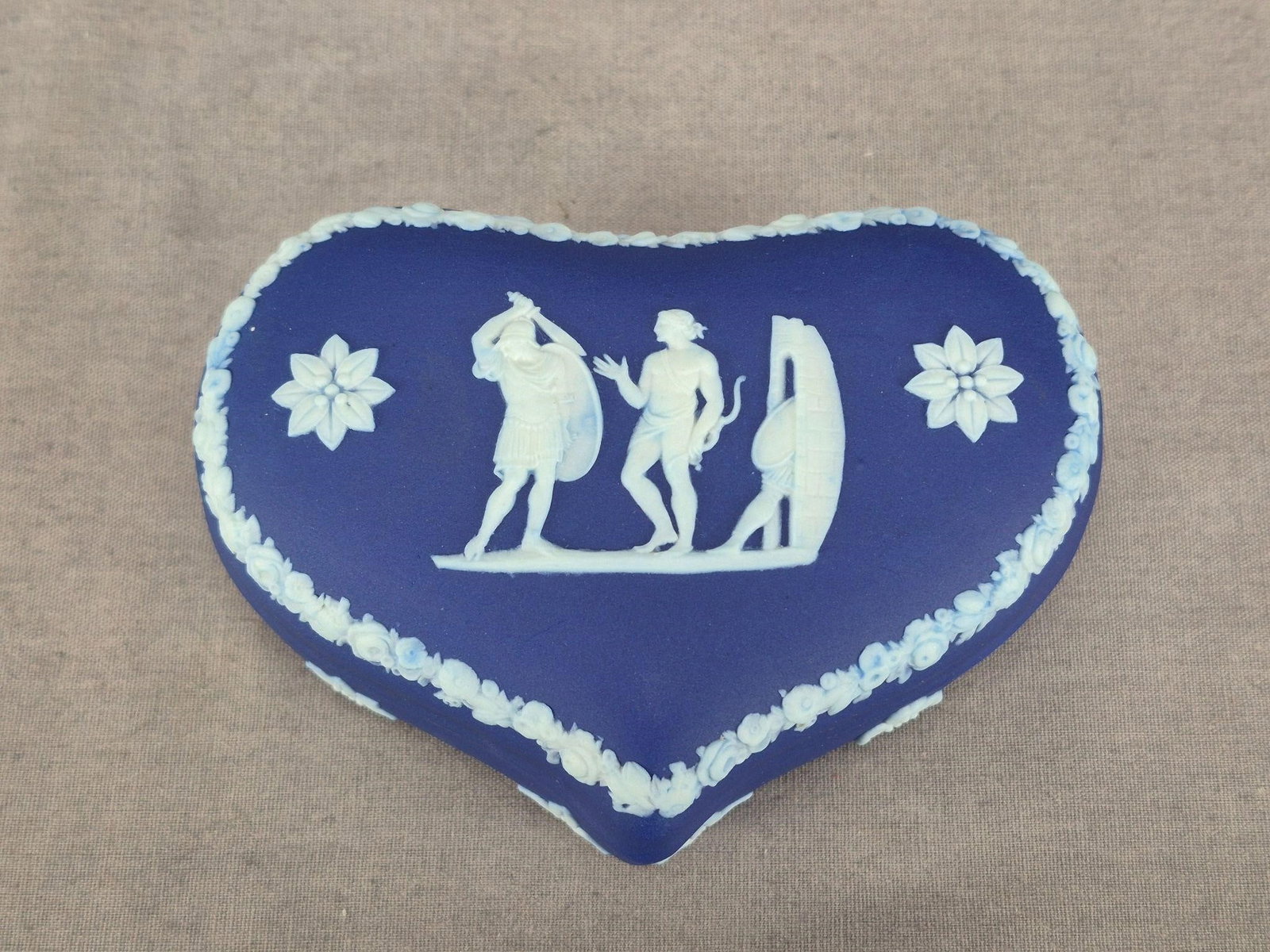 Wedgwood Dark Jasperware Heart Shaped Trinket Box (1 of 9)