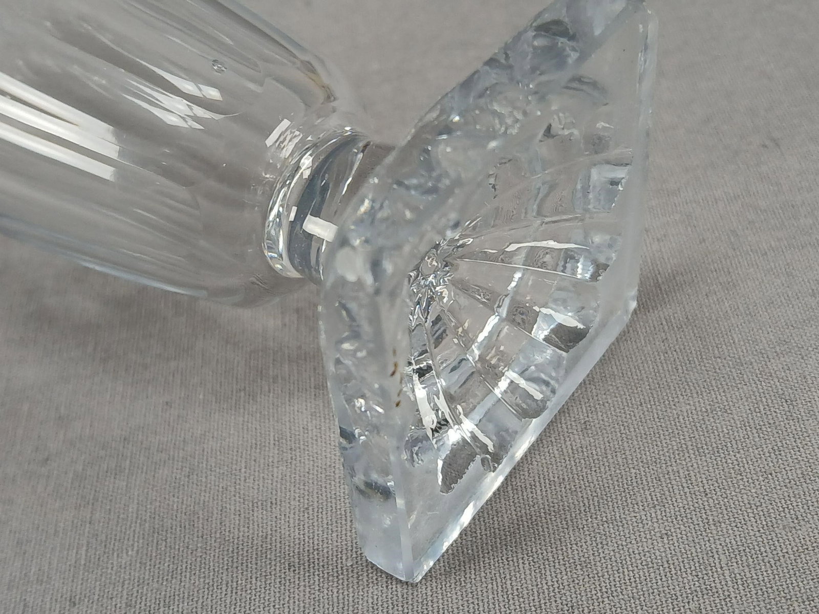 6 Anglo Irish Lemon Squeezer Base Jelly Glasses - 14