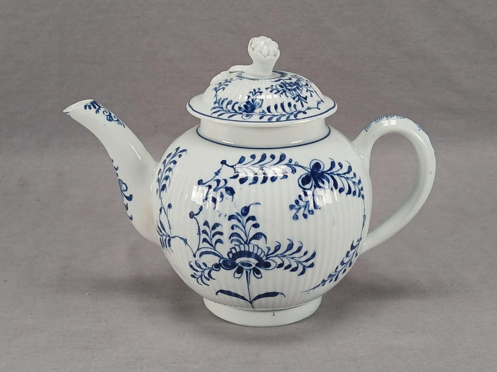 18th Century Lowestoft Immortelle Teapot (1 of 16)
