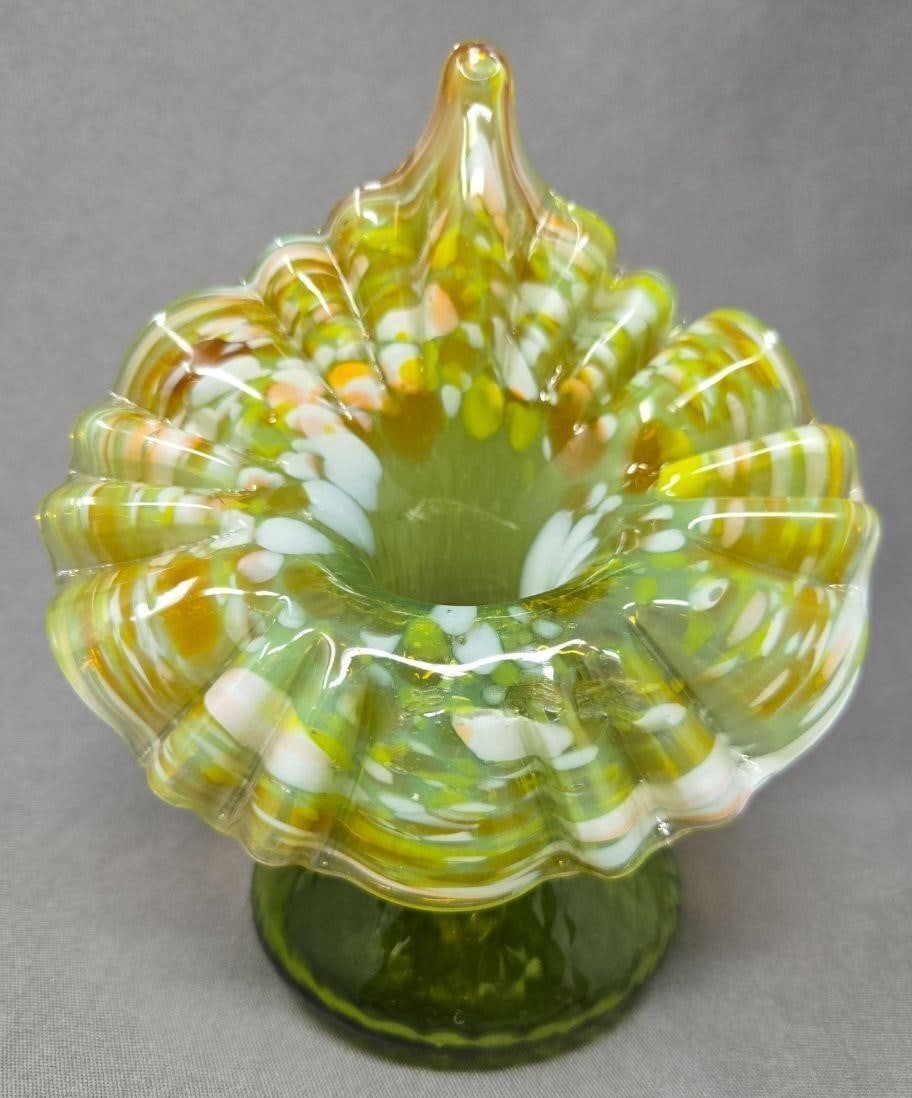 Kralik Jack in the Pulpit Vase Spatter Glass: Kralik attributed Jack in the Pulpit Spatter glass small vase with a green patterned base. Measures approximately 5 3/8 inches tall and 4 3/8 inches wide. No chips or cracks. There is a rough pontil m