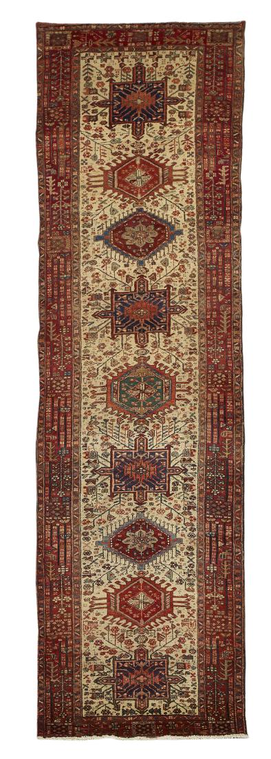 Karajeh Runner (1 of 1)