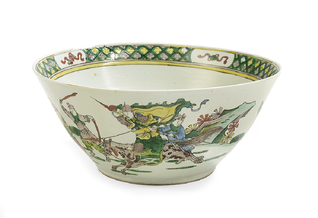 Chinese Famille Verte Porcelain Bowl: Chinese Famille Verte Porcelain Bowl late 19th/early 20th century, decorated to the exterior with a continuous scene depicting the Warring States period, the interior centered by two children, the rim