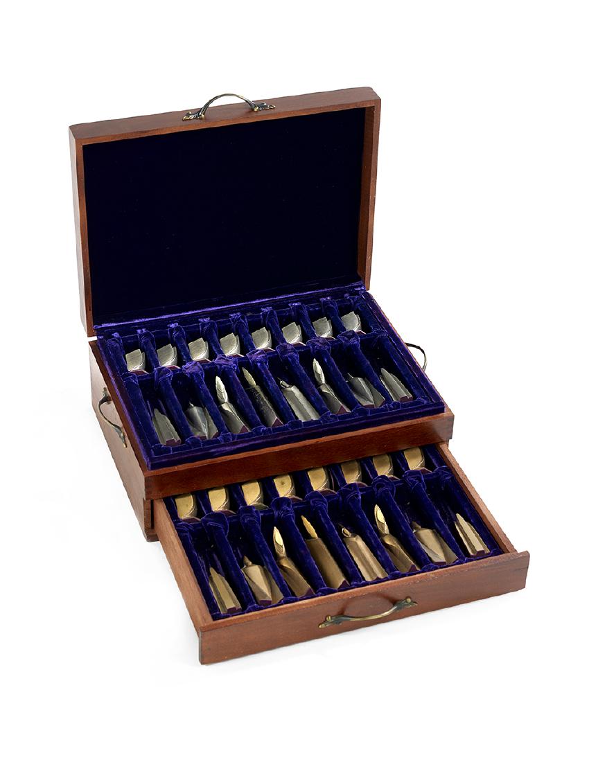 Vintage Malmik Shah Mat Chess Set (1 of 3)