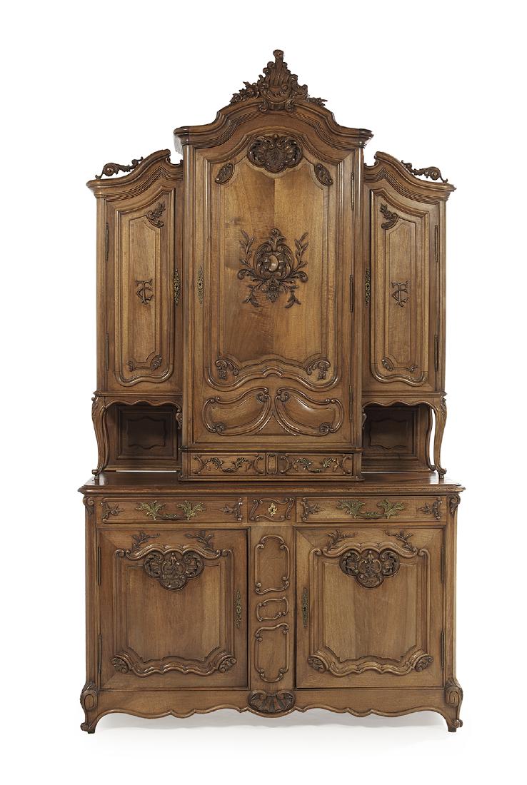 Continental Buffet a Deux Corps (1 of 6)