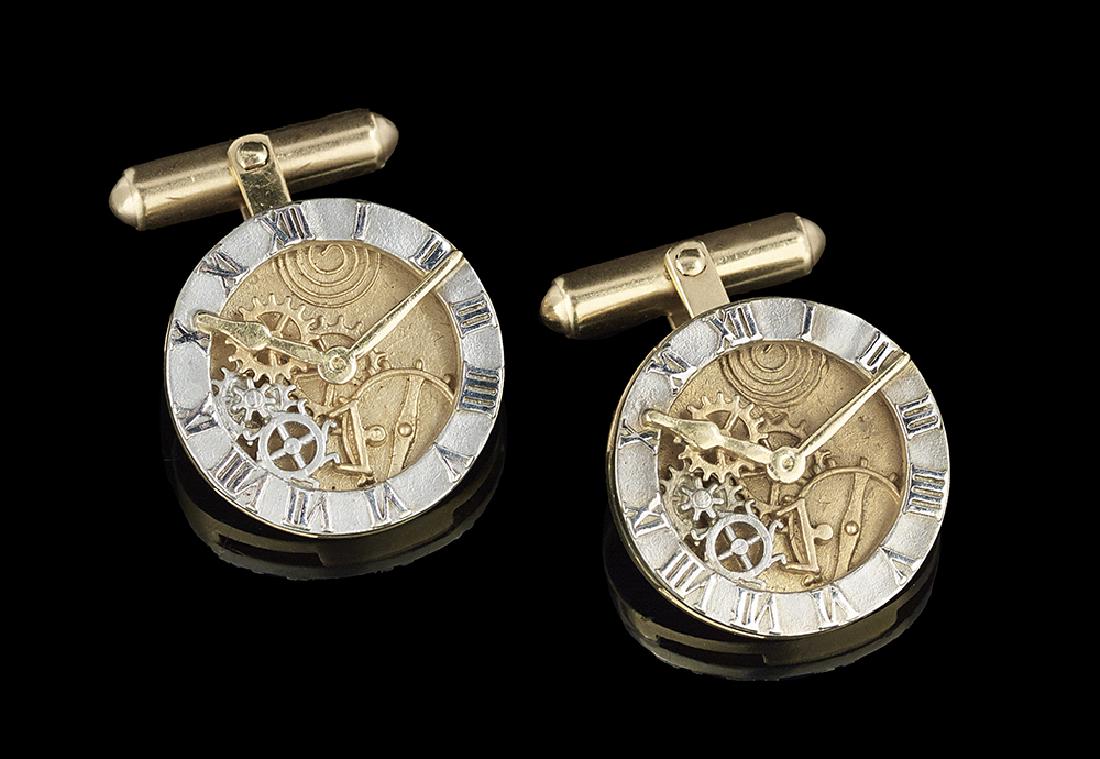 Gentleman's Gold Cufflinks (1 of 1)