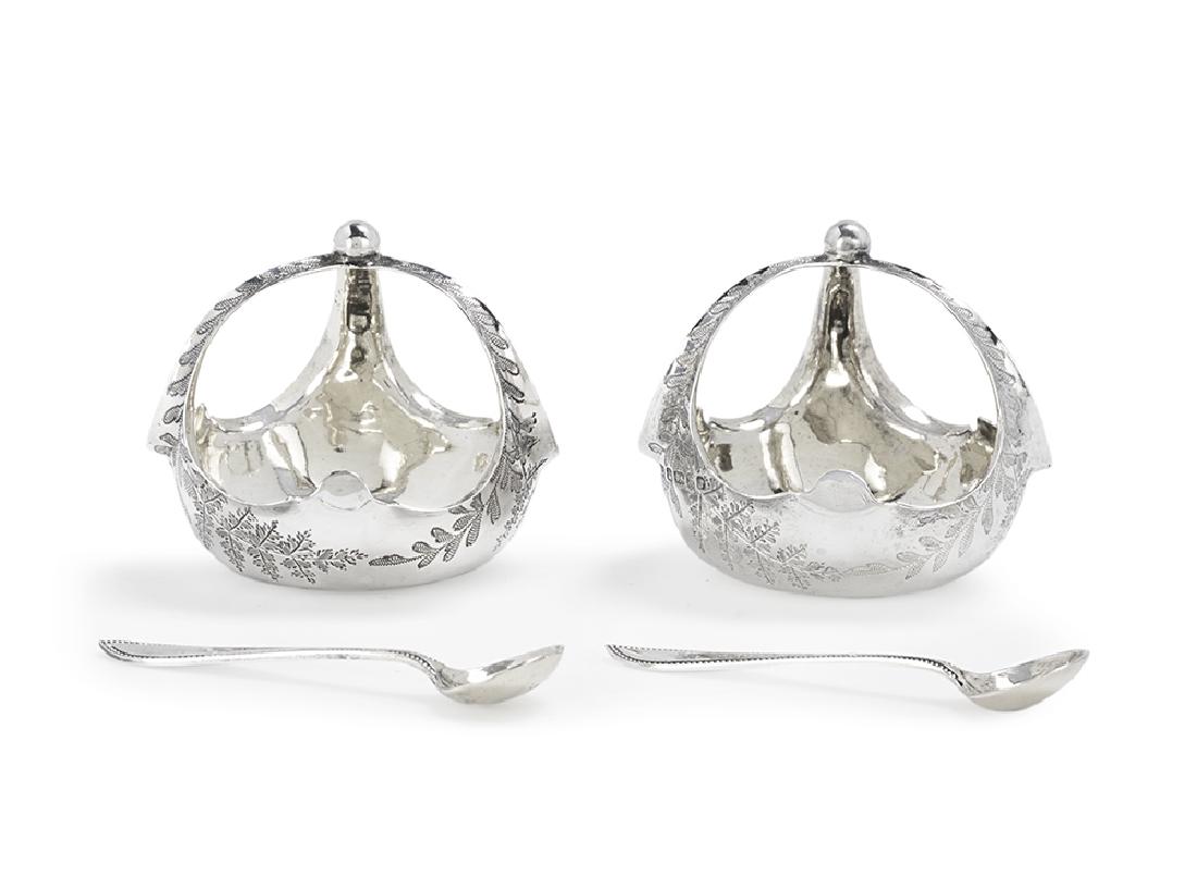 Cased Pair of Victorian Sterling Silver Salt Cellars (1 of 2)