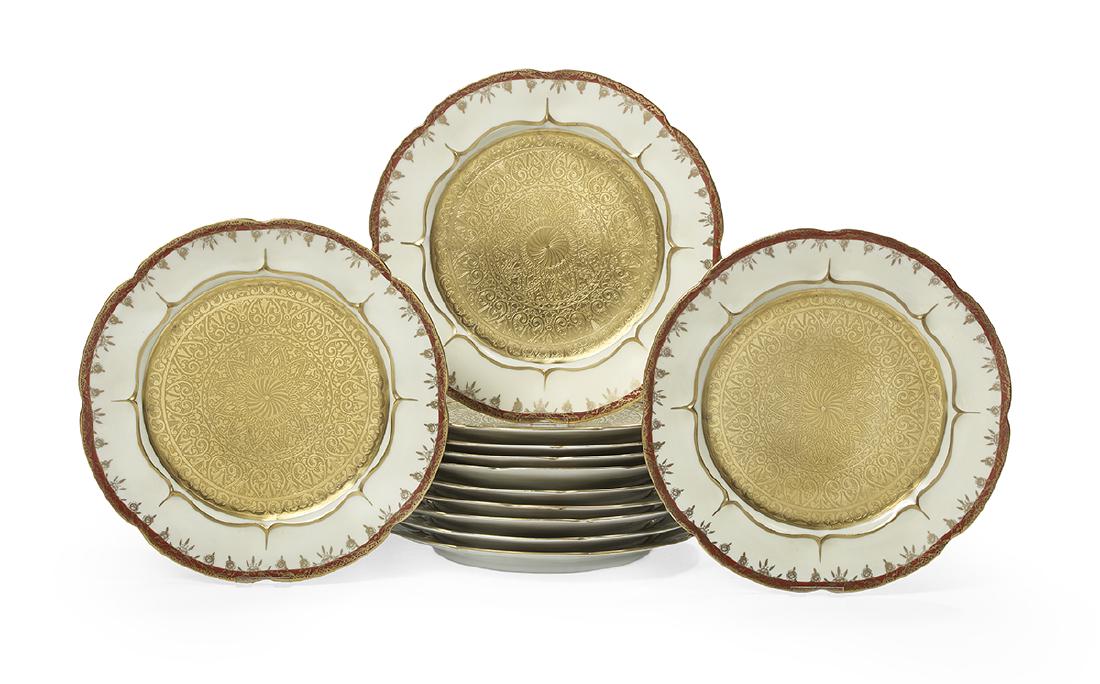 Set of Twelve Haviland Porcelain Dinner Plates (1 of 2)