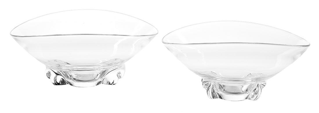 Pair of Steuben Blown Crystal "Quatrefoil" Bowls: Pair of Steuben Blown Crystal "Quatrefoil" Bowls third quarter 19th century, Corning, New York, signed "Steuben" in engraved script, designed by George Thompson in 1968. h. 5-1/4", w. 11-1/4", d. 9-1/