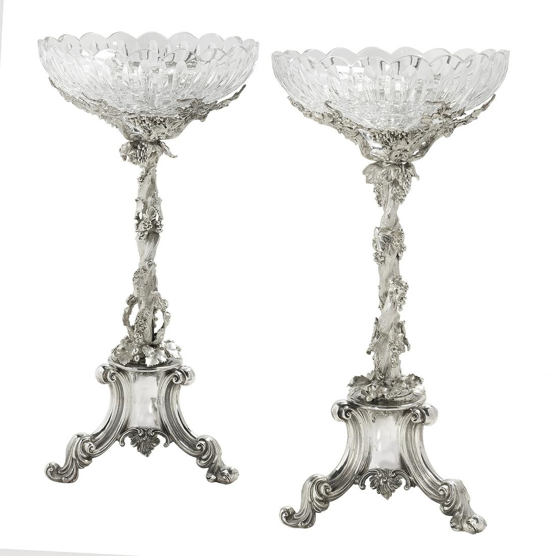 Pair of English Silverplate Fruit Stands: Pair of English Silverplate Centerpiece Fruit Stands second half 19th century, each with a twining grapevine standard above a waisted base with three acanthus-scroll legs and surmounted by an openwork