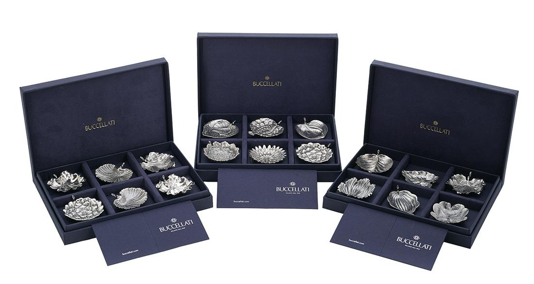 Buccellati Sterling Silver Place Card Holders: Three Cased Sets of Buccellati Sterling Silver Place Card Holders contemporary, designed by Gianmaria Buccellati, Milan, executed by Clementi Fabbrica Argenteria, Bologna, from their famous Leaf, Frui