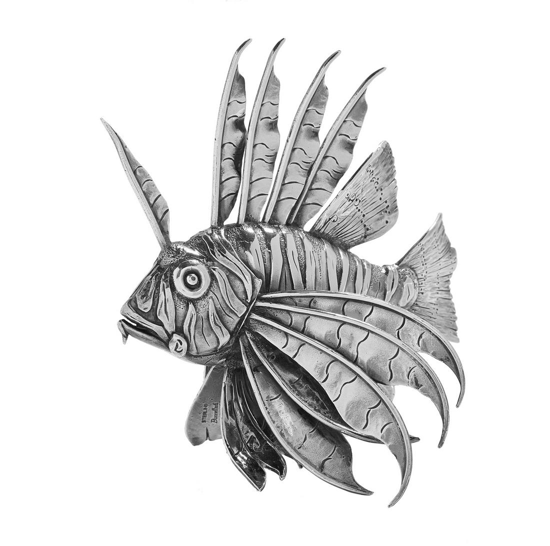 Buccellati Sterling Silver Model of a Lion Fish: Buccellati Sterling Silver Model of a Lion Fish fourth quarter 20th century, by Mabuti for Gianmaria Buccellati, Milan, realistically modeled and detailed. h. 4-1/2", l. 4-1/4", w. 3-1/2"; 5.18 t. oz.