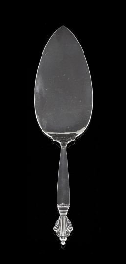Georg Jensen "Acanthus"-Pattern Serving Spade: Georg Jensen Sterling Silver "Acanthus"-Pattern Serving Spade, designed in 1917 by Johan Rohde (1856-1935), Copenhagen, with the post-1945 Jensen mark, l. 8-7/8", 2.57 t. oz.