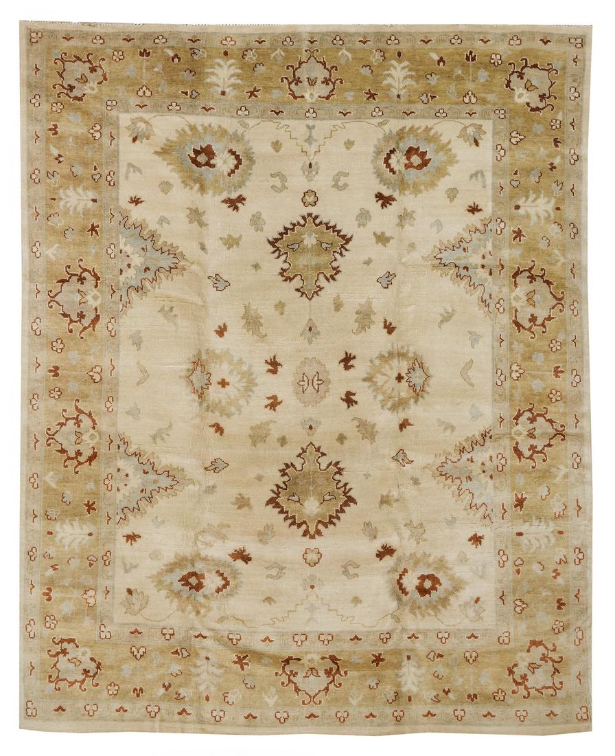 Oushak Carpet (1 of 1)