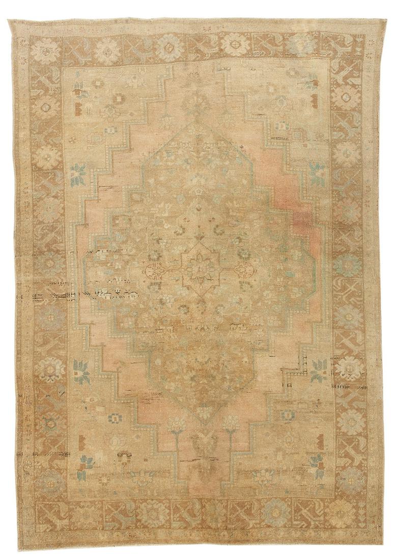 Semi-Antique Oushak Carpet (1 of 1)
