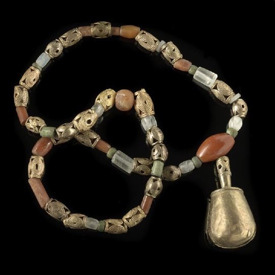 Sinu Region Culture Gold and Hardstone Necklace: Sinu Region Culture Gold and Hardstone Necklace, 500-1000 A.D., Colombia, with twenty-seven gold openwork tubular beads of inter-connected spirals interspersed with tubular rock quartz, jade and agate