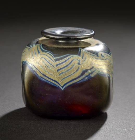 Elegant Charles Miner Studio Glass Cabinet Vase: Elegant Charles Miner Studio Glass Cabinet Vase, fourth quarter 20th century, New Mexico, in the Art Nouveau taste, in silver-blue feather-threaded and blue iridized ruby glass of square section, mono