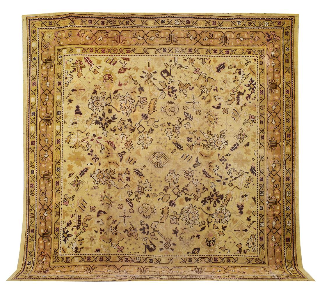 Semi-Antique Donegal Carpet (1 of 1)