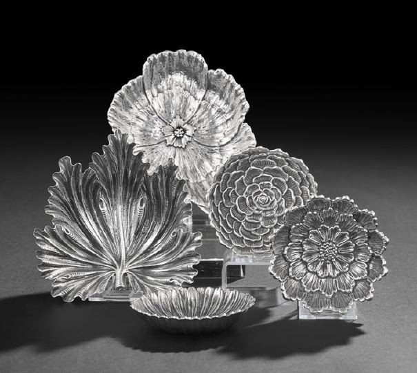 Five Buccellati Sterling Flower and Leaf Dishes: Set of Five Buccellati Sterling Silver Flower and Leaf Dishes, fourth quarter 20th century, designed by Gianmaria Buccellati, Milan, executed by Clementi Fabbrica Argenteria, Bologna, including a fig 